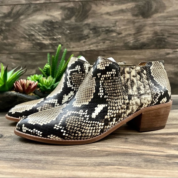 NIB Madewell Sonia Low Chelsea Western Ankle Bootie Snake Embossed Leather 7 - Picture 4 of 12